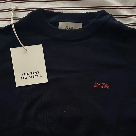 Tiny Big Sister - Lightweight Sweater - Picture 2 of 6